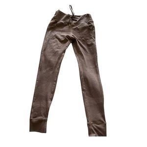 Born primitive leggings size medium